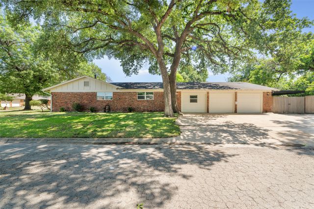2133 Williams Place, Fort Worth, TX 76111