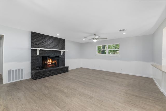 2133 Williams Place, Fort Worth, TX 76111