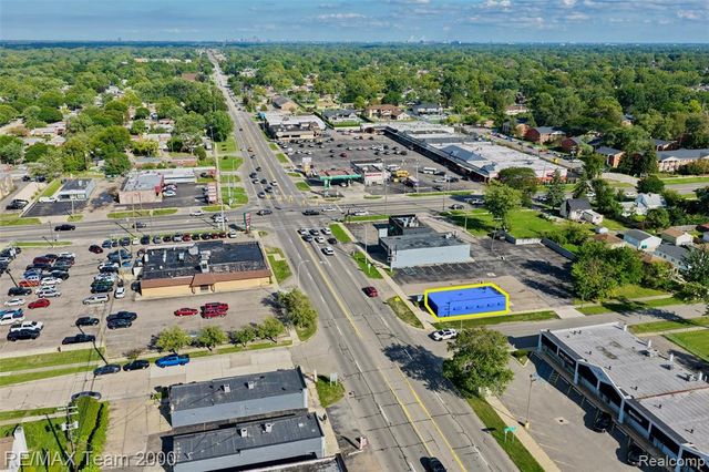 27459 Warren Road, Garden City, MI 48135