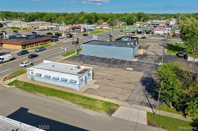 27459 Warren Road, Garden City, MI 48135