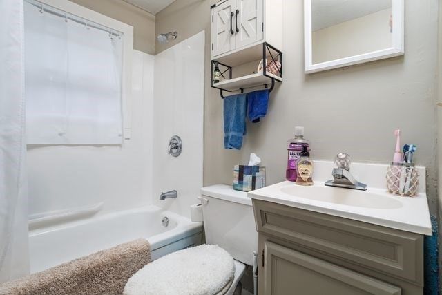 50 Grand St, Fitchburg, MA 01420