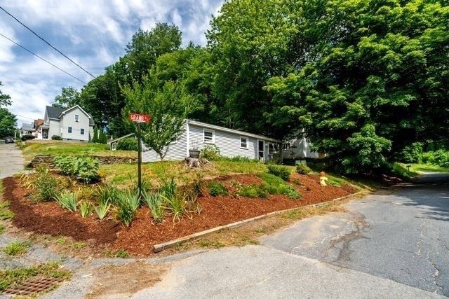 50 Grand St, Fitchburg, MA 01420
