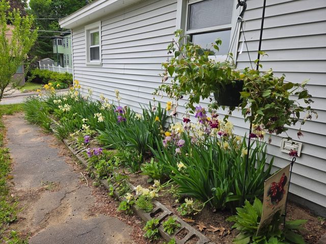 50 Grand St, Fitchburg, MA 01420