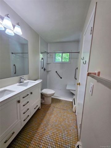 25 Oakwood Drive, Wappingers Falls, NY 12590