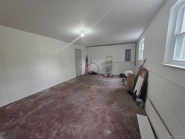 25 Oakwood Drive, Wappingers Falls, NY 12590