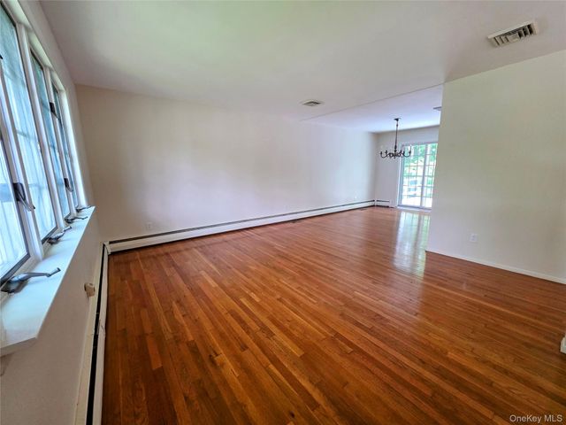 25 Oakwood Drive, Wappingers Falls, NY 12590
