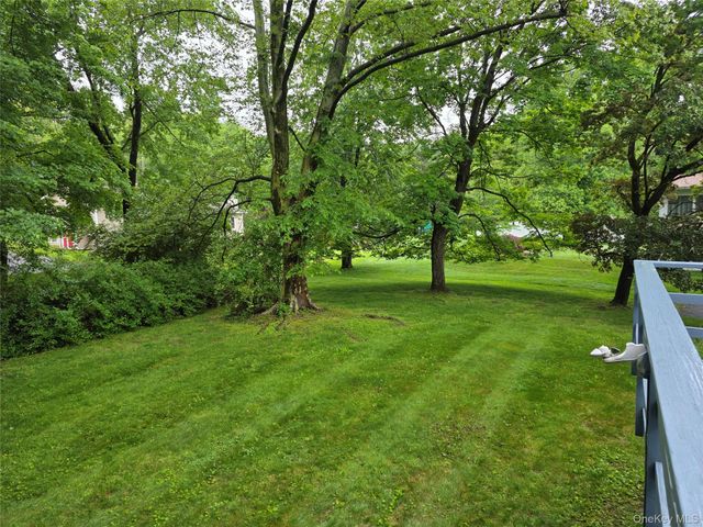 25 Oakwood Drive, Wappingers Falls, NY 12590