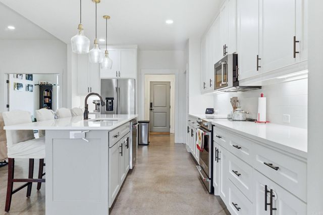 9509 Meadow Oak Drive, Sherwood, AR 72120