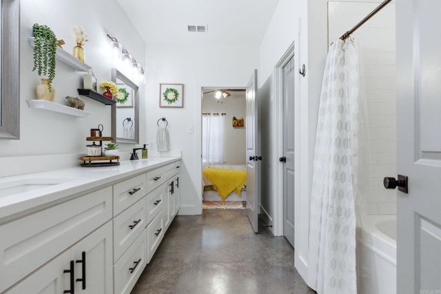 9509 Meadow Oak Drive, Sherwood, AR 72120