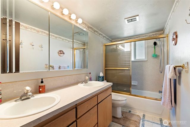9111 116th Street E, Puyallup, WA 98373