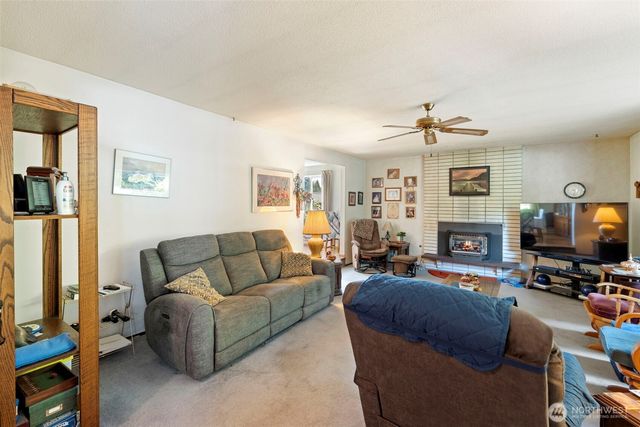 9111 116th Street E, Puyallup, WA 98373