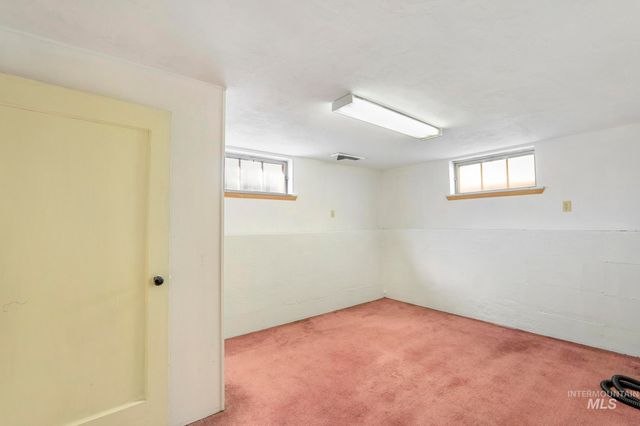 252 6th Ave E, Twin Falls, ID 83301