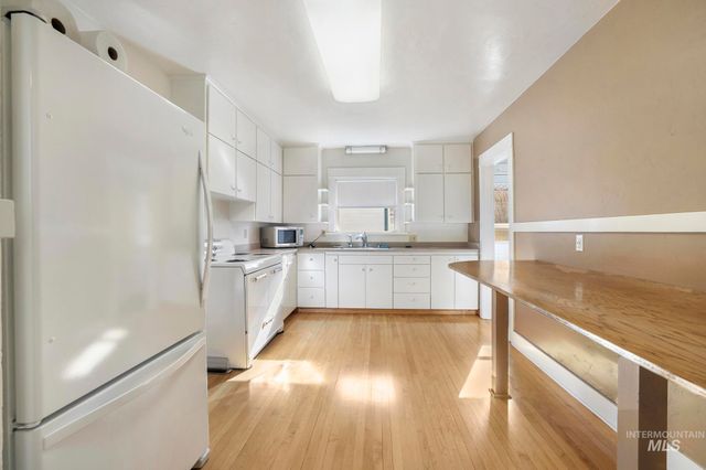 252 6th Ave E, Twin Falls, ID 83301