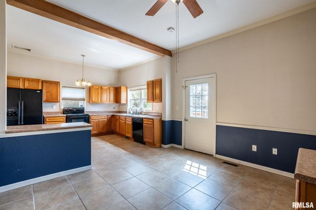 1003 N MONROE Street, Marion, IL 62959