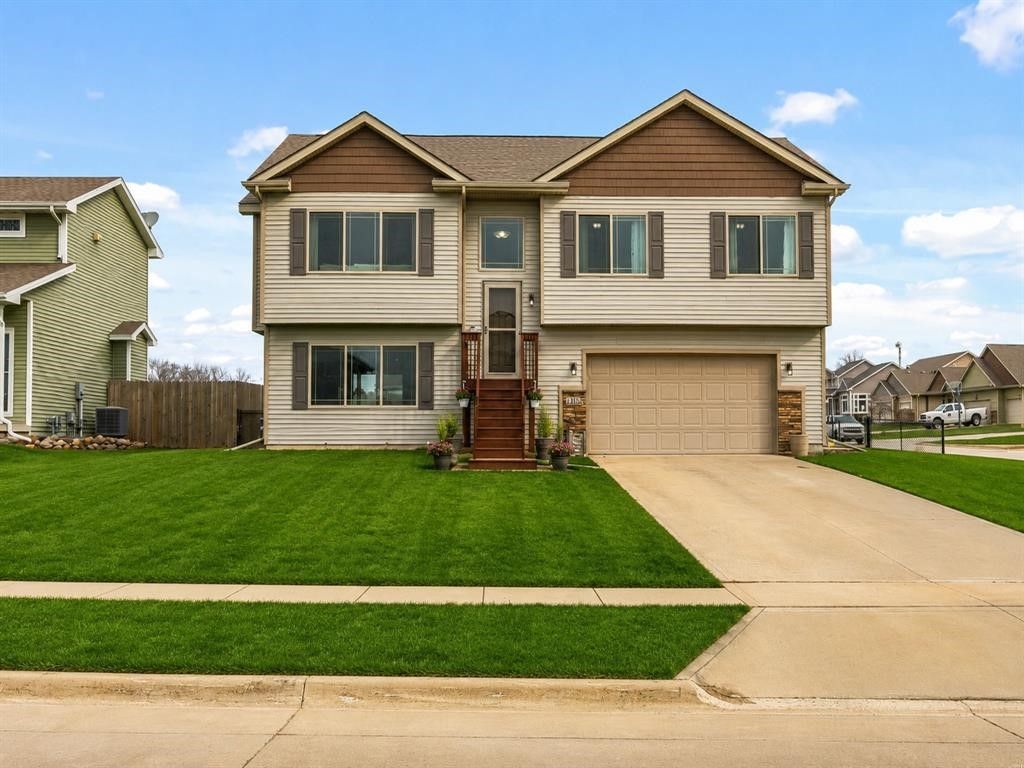 1413 Lyndale Drive, Polk City, IA 50226