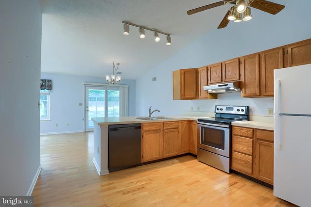 73 GREENSPRING DR, Mechanicsburg, PA 17050