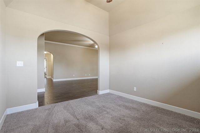 9285 E 133rd Street S, Bixby, OK 74008