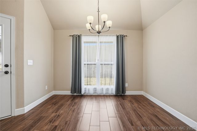 9285 E 133rd Street S, Bixby, OK 74008