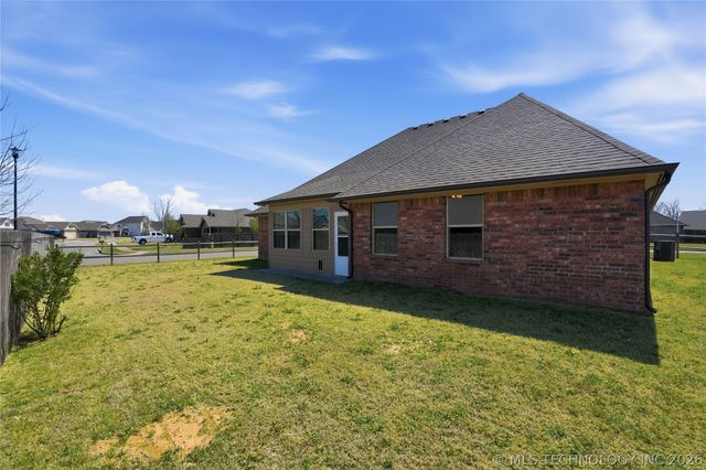9285 E 133rd Street S, Bixby, OK 74008