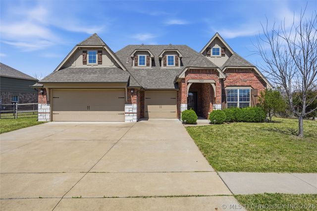 9285 E 133rd Street S, Bixby, OK 74008
