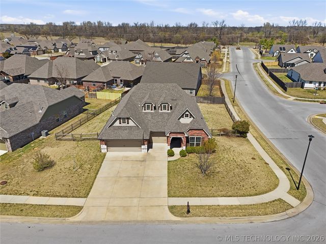 9285 E 133rd Street S, Bixby, OK 74008