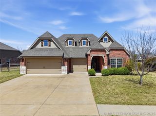 9285 E 133rd Street S, Bixby, OK 74008