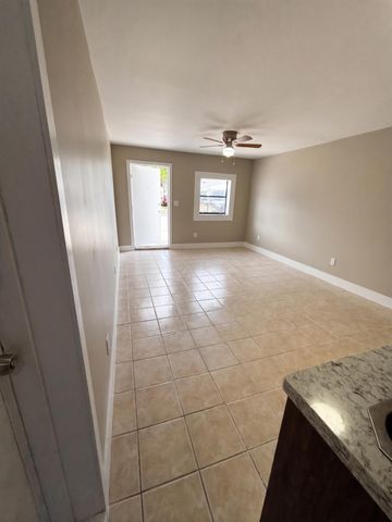 1711 N 17TH Court C, Hollywood, FL 33020