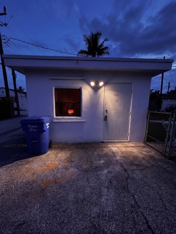 1711 N 17TH Court C, Hollywood, FL 33020