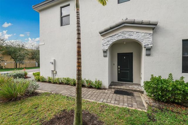 13073 SW 286th Way, Homestead, FL 33033