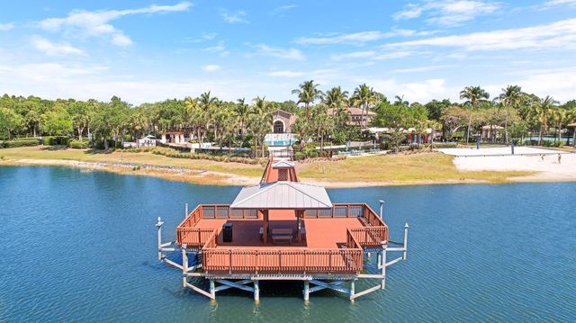 923 Mill Creek Drive, Palm Beach Gardens, FL 33410