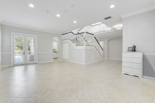 923 Mill Creek Drive, Palm Beach Gardens, FL 33410