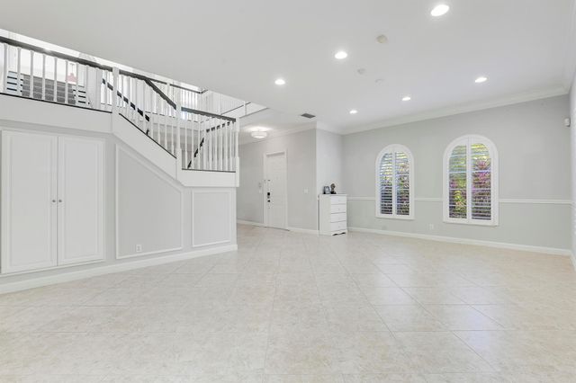 923 Mill Creek Drive, Palm Beach Gardens, FL 33410