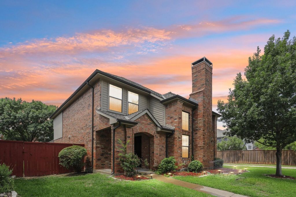 719 Woodlake Drive, Coppell, TX 75019 — exterior