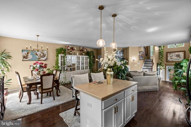 34 MEADOW CIR, Mays Landing, NJ 08330