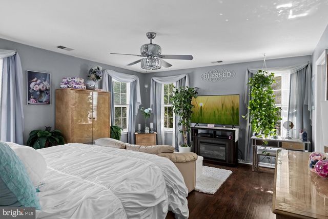 34 MEADOW CIR, Mays Landing, NJ 08330