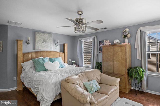 34 MEADOW CIR, Mays Landing, NJ 08330