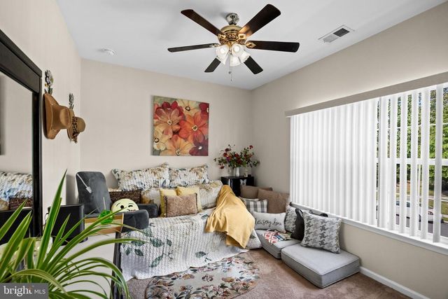 34 MEADOW CIR, Mays Landing, NJ 08330