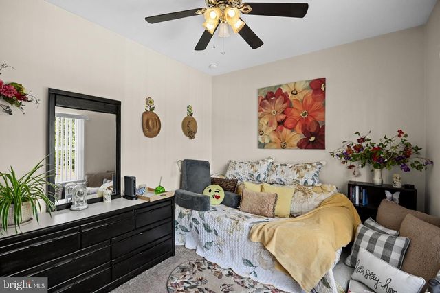 34 MEADOW CIR, Mays Landing, NJ 08330