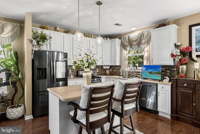 34 MEADOW CIR, Mays Landing, NJ 08330