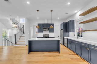 204 Burr Street G, Houston, TX 77011