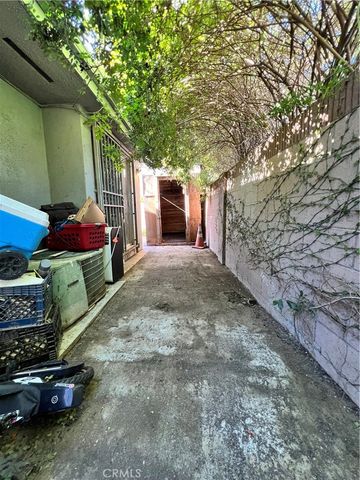 11211 McGirk Ave, El Monte, CA 91731