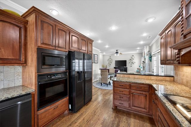402 SE Hendrix Street, Bentonville, AR 72712