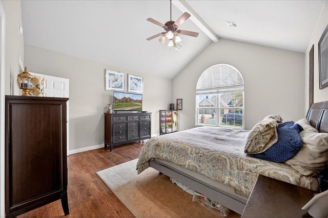 402 SE Hendrix Street, Bentonville, AR 72712