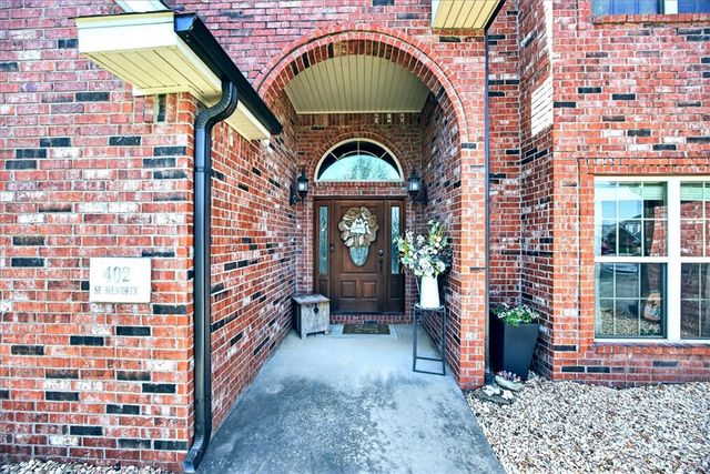402 SE Hendrix Street, Bentonville, AR 72712