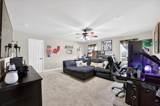 402 SE Hendrix Street, Bentonville, AR 72712