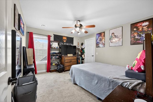 402 SE Hendrix Street, Bentonville, AR 72712