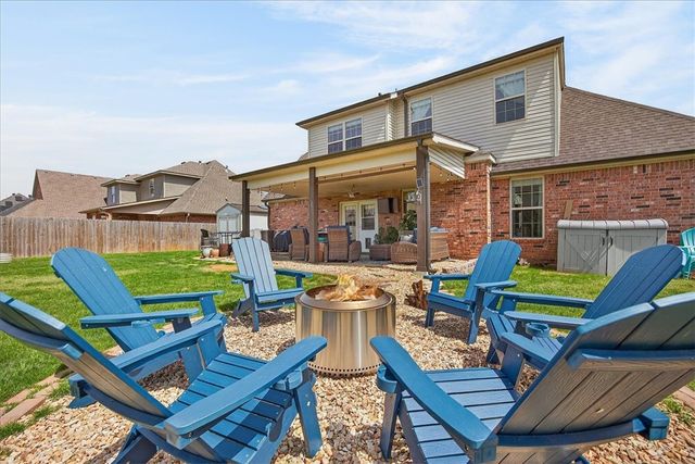 402 SE Hendrix Street, Bentonville, AR 72712