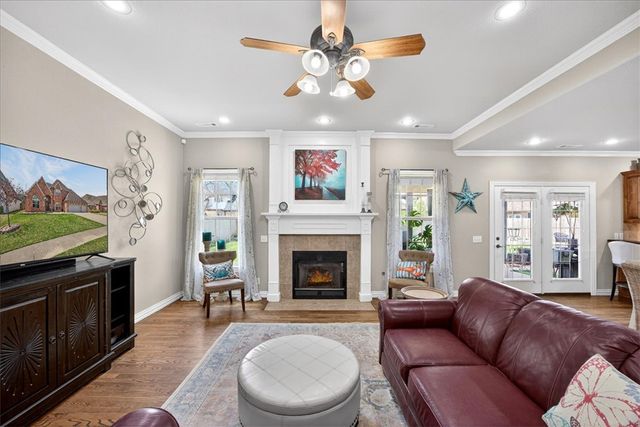 402 SE Hendrix Street, Bentonville, AR 72712