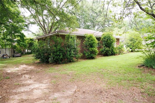 127 Perry Street, Loganville, GA 30052