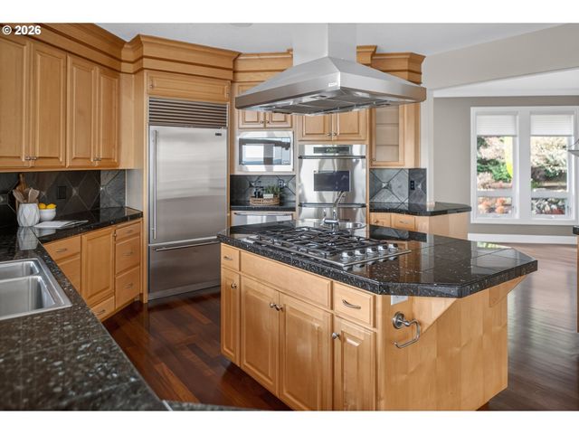 32333 Sw LAUREL Rd, Hillsboro, OR 97123